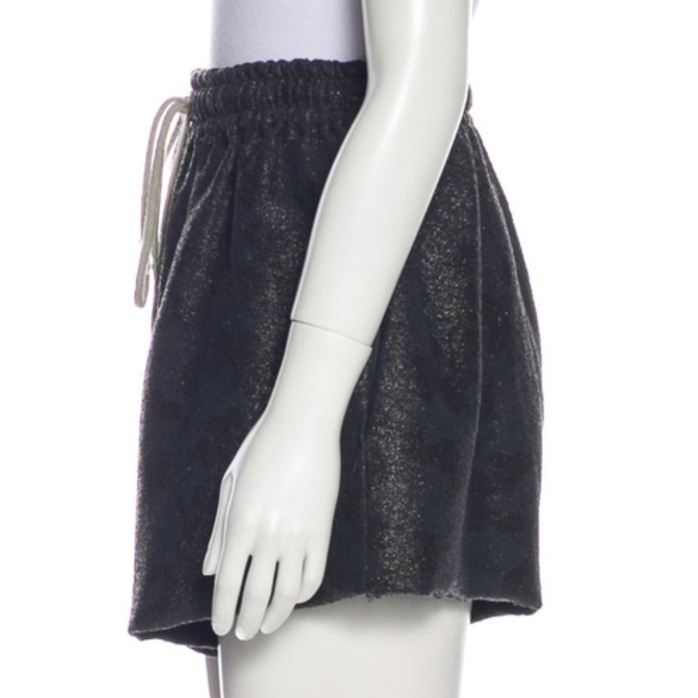 BASSIKE CAMO NAVY/BLACK SHORTS - Picture 2 of 4
